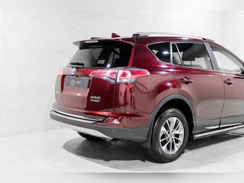 Used Toyota RAV4 2017 for sale - 77111163: Photo