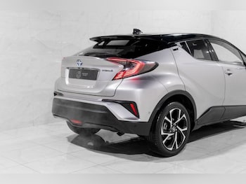 Used Toyota C-HR 2017 for sale - 77499174: Photo