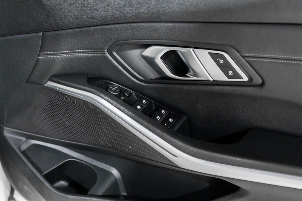 Used BMW 3 Series 2019 for sale - 77110339: Photo 28