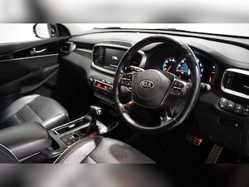 Used Kia Sorento 2018 for sale - 78544174: Photo