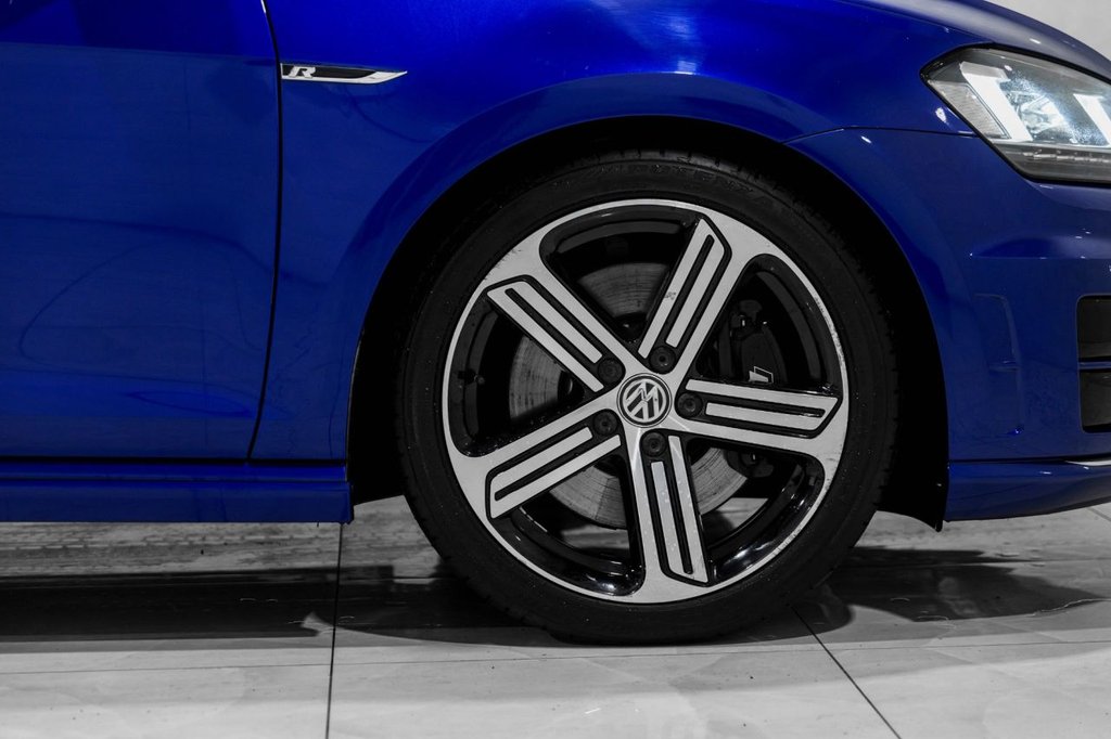 Used Volkswagen Golf 2017 for sale - 76417100: Photo 11