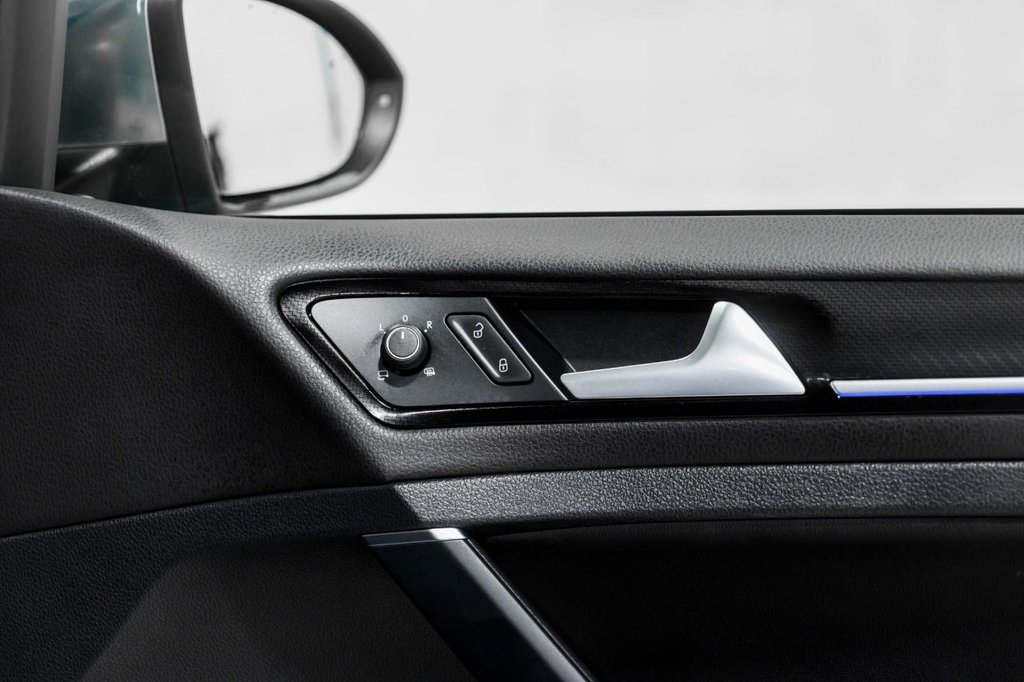 Used Volkswagen Golf 2017 for sale - 76417100: Photo 13