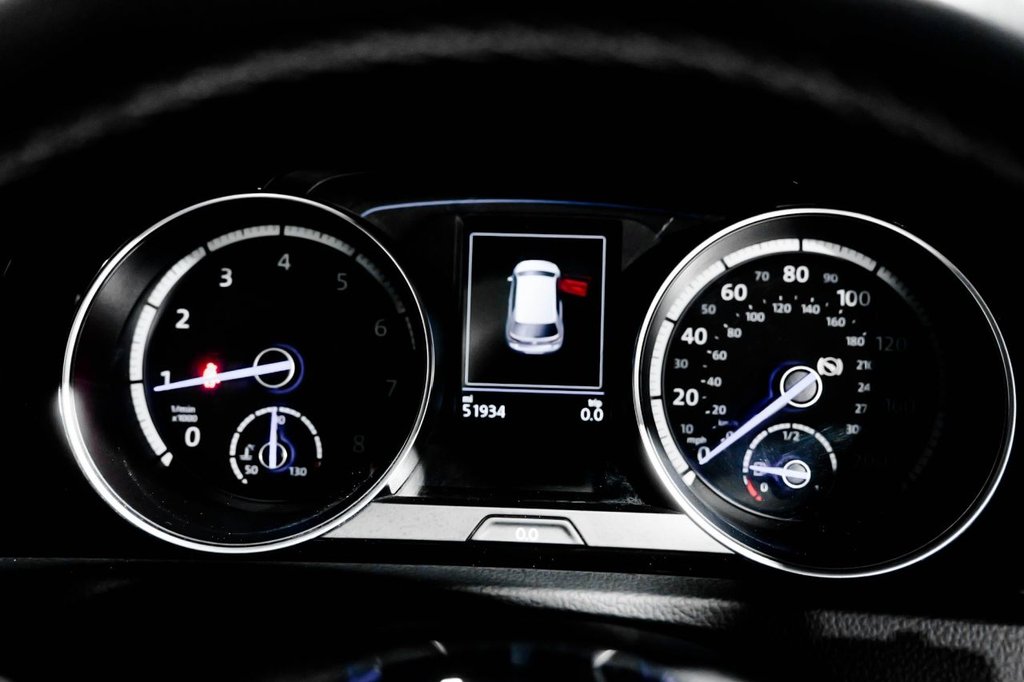 Used Volkswagen Golf 2017 for sale - 76417100: Photo 19