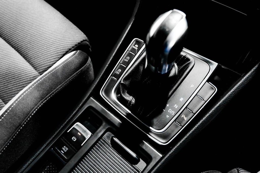 Used Volkswagen Golf 2017 for sale - 76417100: Photo 22