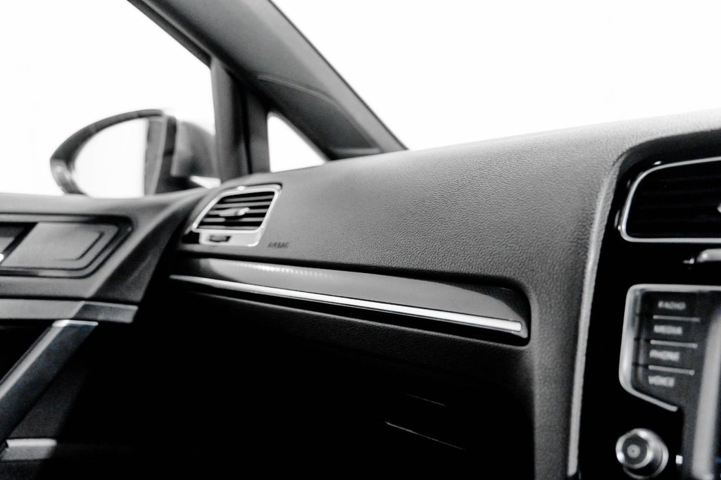 Used Volkswagen Golf 2017 for sale - 76417100: Photo 27