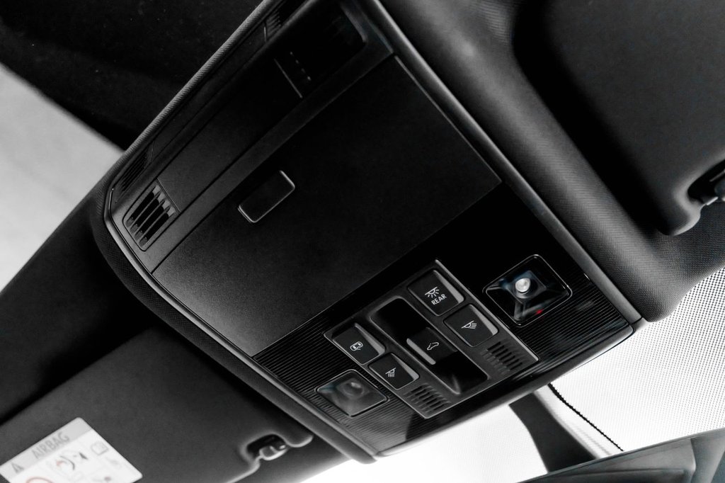 Used Volkswagen Golf 2017 for sale - 76417100: Photo 28