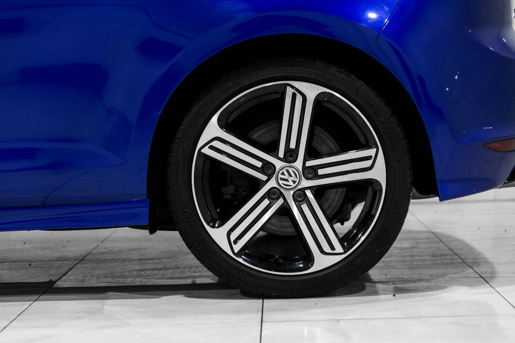 Used Volkswagen Golf 2017 for sale - 76417100: Photo 44