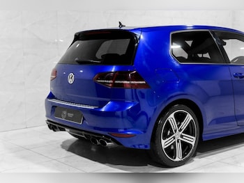 Used Volkswagen Golf 2017 for sale - 76417100: Photo