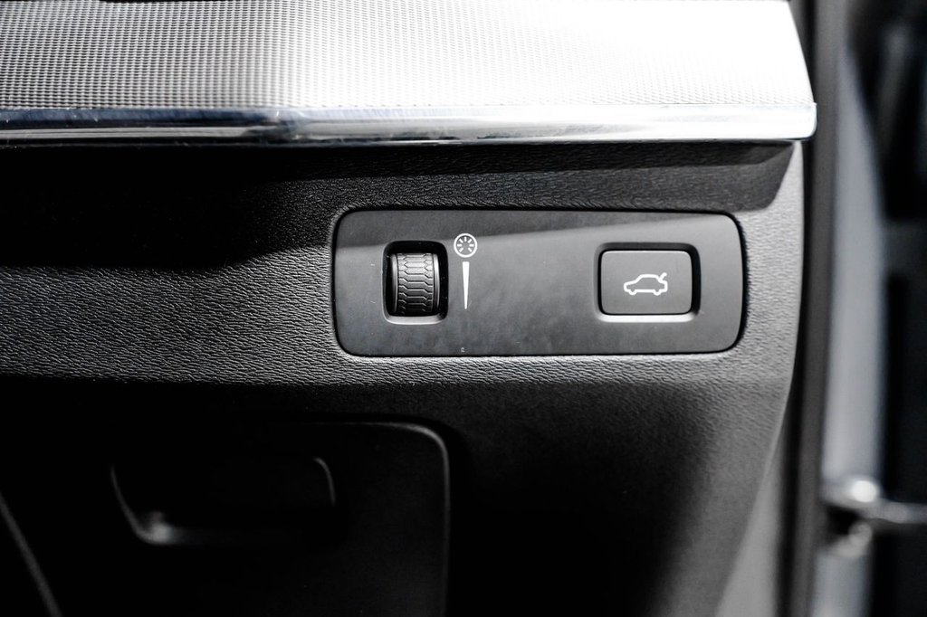 Used Volvo XC90 2015 for sale - 76416997: Photo 20