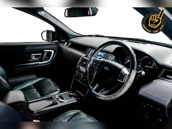 Used Land Rover Discovery Sport 2018 for sale - 76417179: Photo