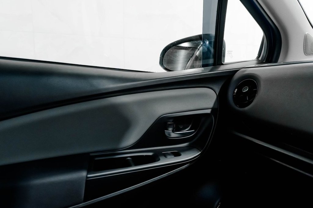 Used Toyota Yaris 2019 for sale - 77521456: Photo 27