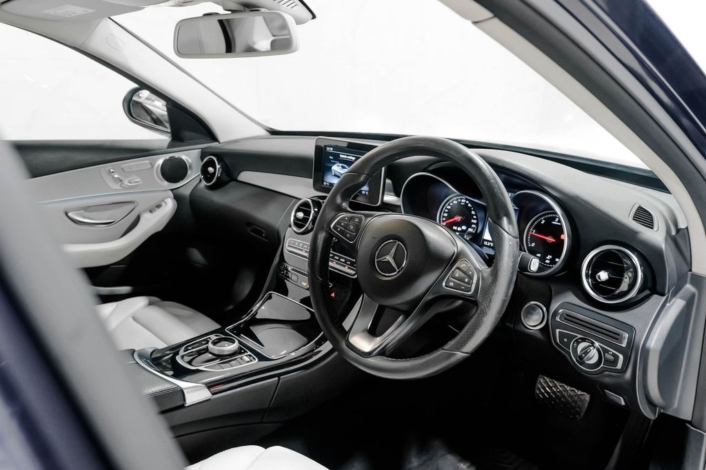 Used Mercedes-Benz C Class 2018 for sale - 76417190: Photo 17