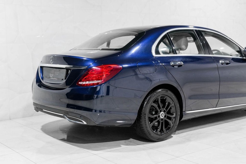 Used Mercedes-Benz C Class 2018 for sale - 76417190: Photo 4