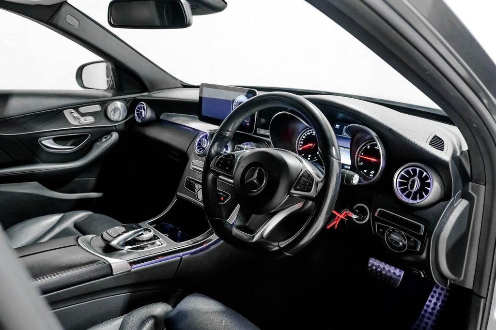 Used Mercedes-Benz C Class 2018 for sale - 76416900: Photo 3