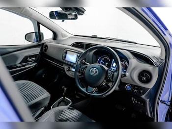 Used Toyota Yaris 2019 for sale - 78657799: Photo