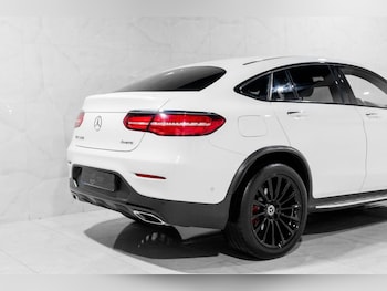 Used Mercedes-Benz GLC 2019 for sale - 76841500: Photo