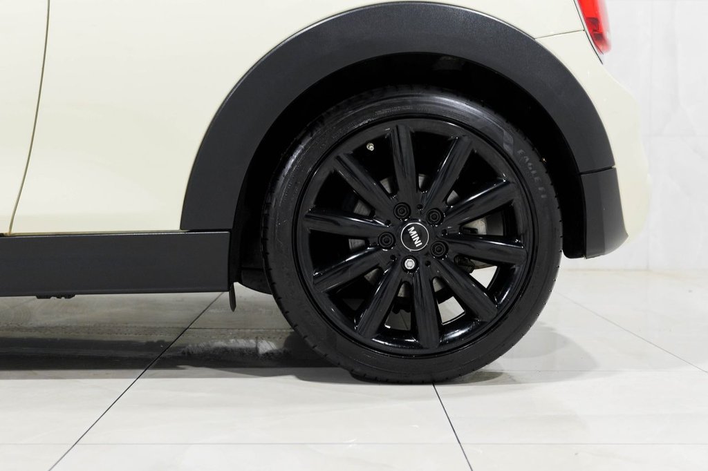 Used MINI Hatch 2018 for sale - 77313175: Photo 10