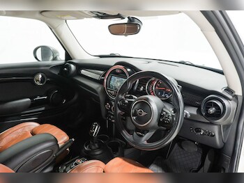 Used MINI Hatch 2018 for sale - 77313175: Photo