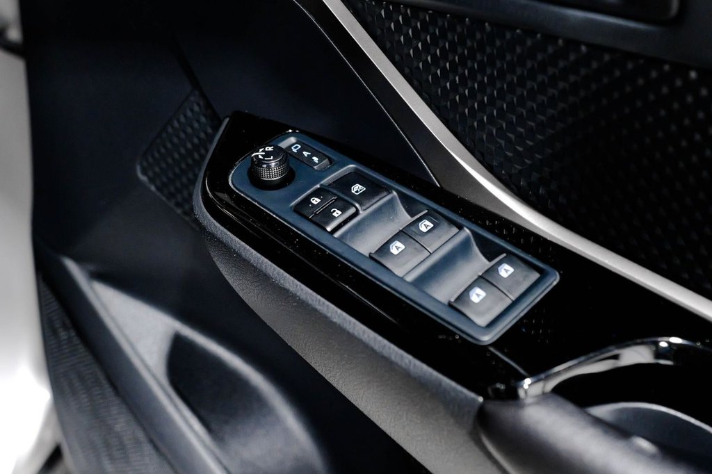 Used Toyota C-HR 2019 for sale - 76417110: Photo 29