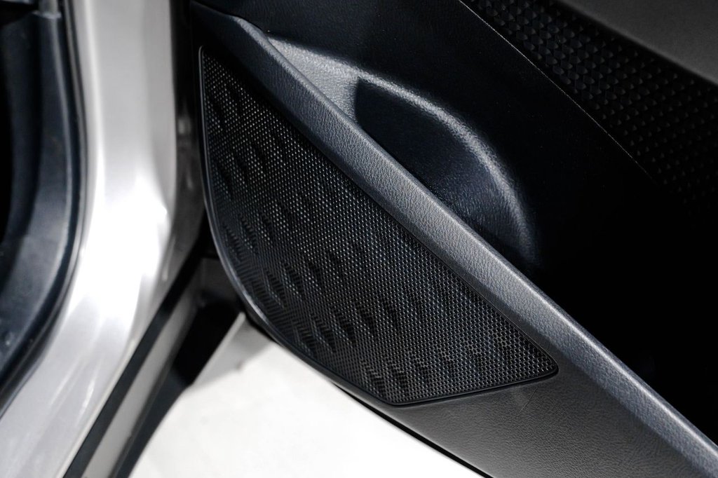 Used Toyota C-HR 2019 for sale - 76417110: Photo 30