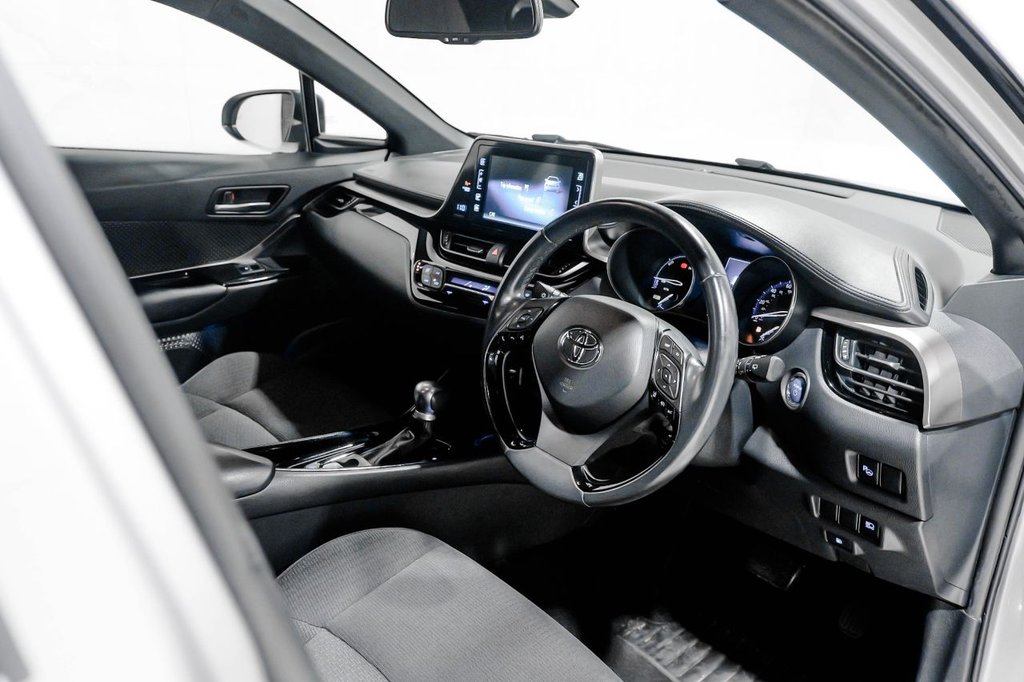 Used Toyota C-HR 2019 for sale - 76417110: Photo 31