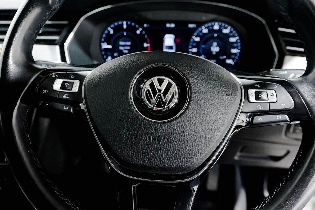 Used Volkswagen Passat 2017 for sale - 76416893: Photo 32