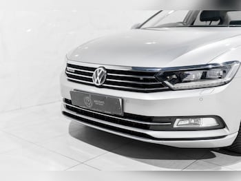 Used Volkswagen Passat 2017 for sale - 76416893: Photo