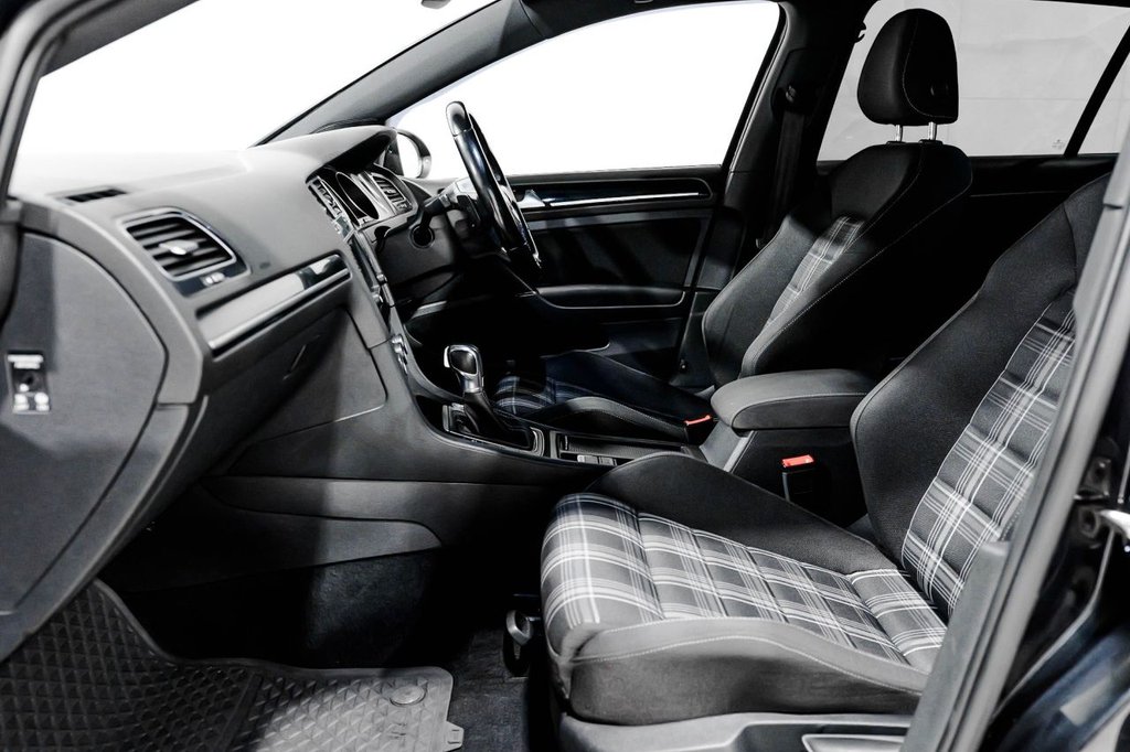 Used Volkswagen Golf 2016 for sale - 77835002: Photo 13