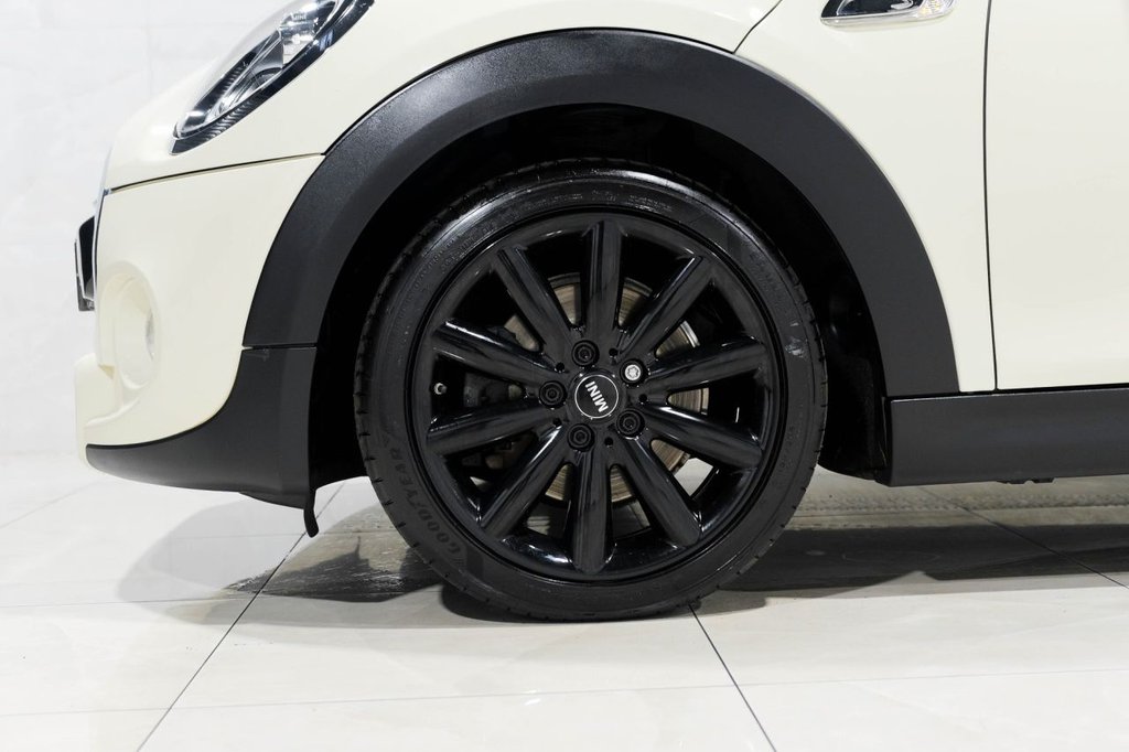 Used MINI Hatch 2018 for sale - 76417152: Photo 11