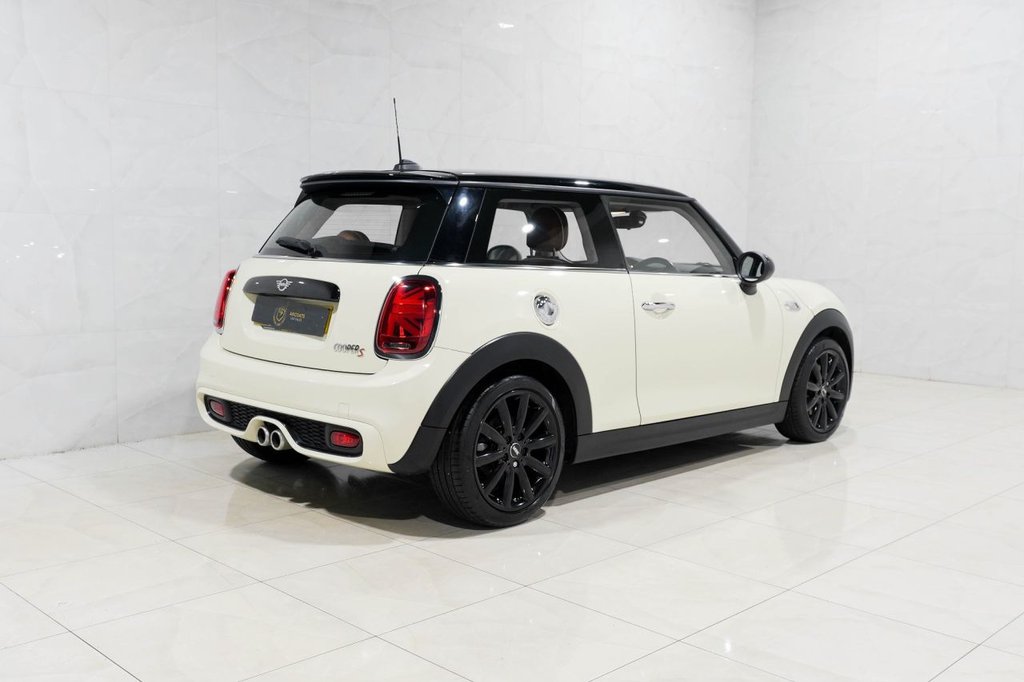Used MINI Hatch 2018 for sale - 76417152: Photo 15
