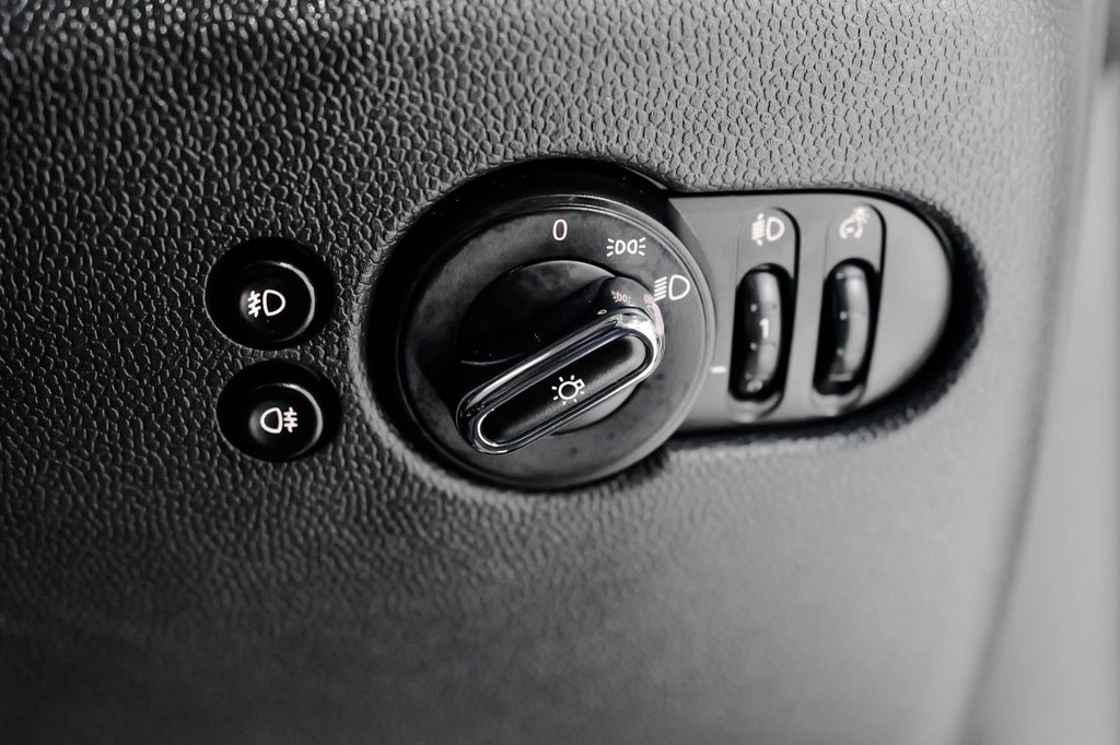 Used MINI Hatch 2018 for sale - 76417152: Photo 35