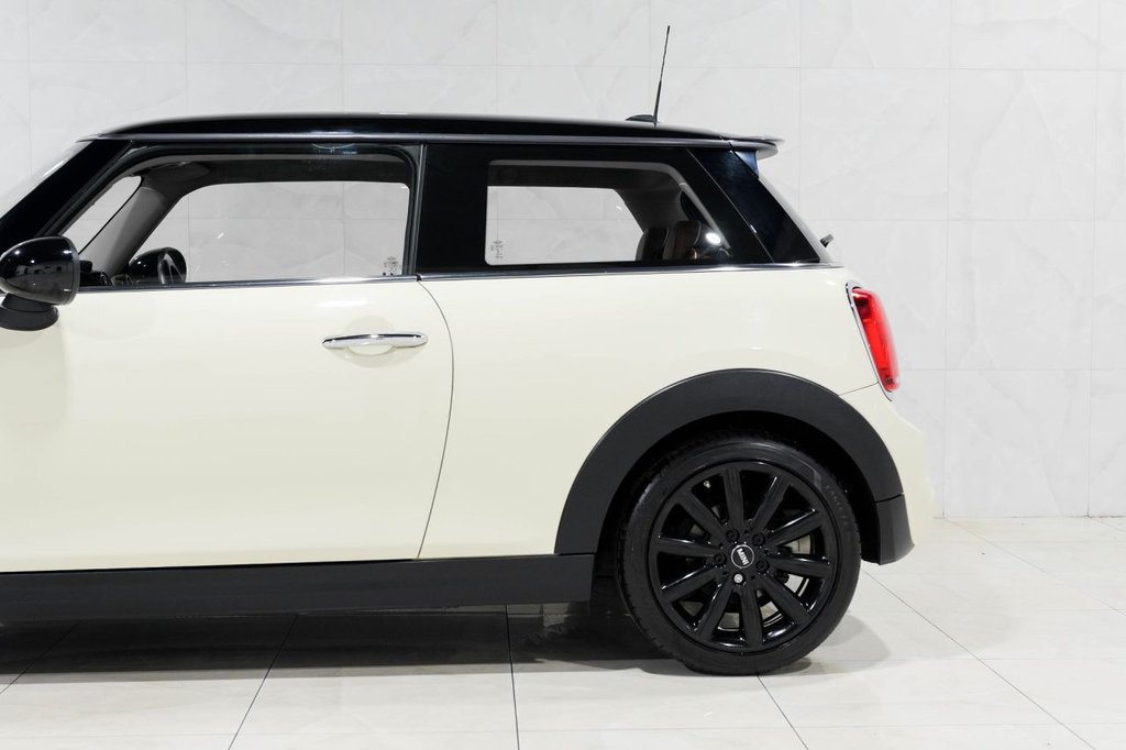 Used MINI Hatch 2018 for sale - 76417152: Photo 9