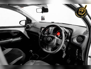 Used Toyota AYGO 2019 for sale - 76416965: Photo