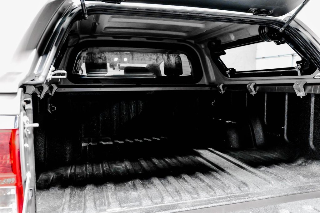 Used Toyota Hilux 2017 for sale - 76417091: Photo 23