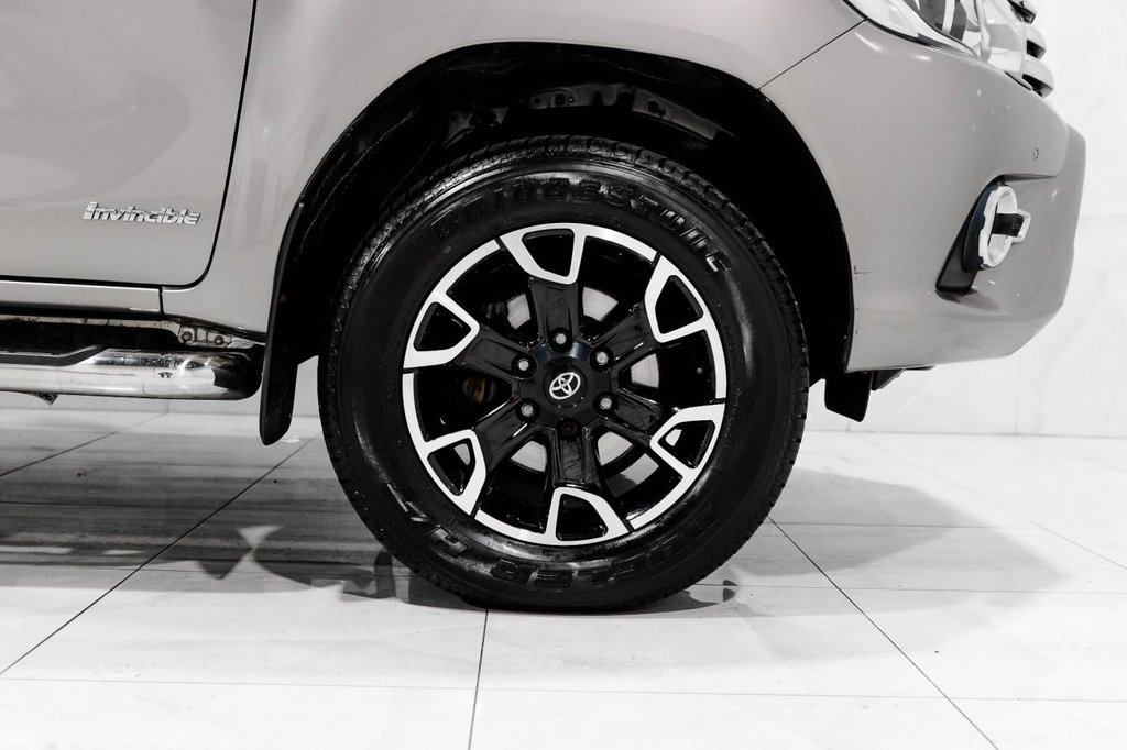 Used Toyota Hilux 2017 for sale - 76417091: Photo 32