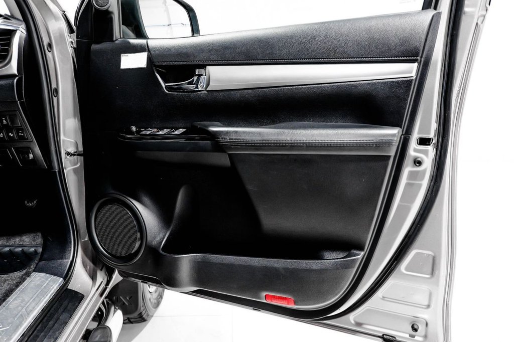 Used Toyota Hilux 2017 for sale - 76417091: Photo 33