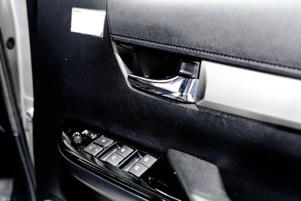 Used Toyota Hilux 2017 for sale - 76417091: Photo 34