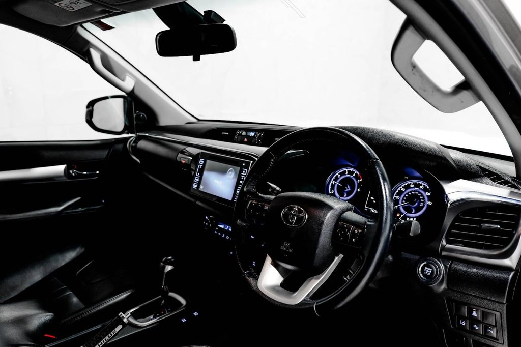 Used Toyota Hilux 2017 for sale - 76417091: Photo 36