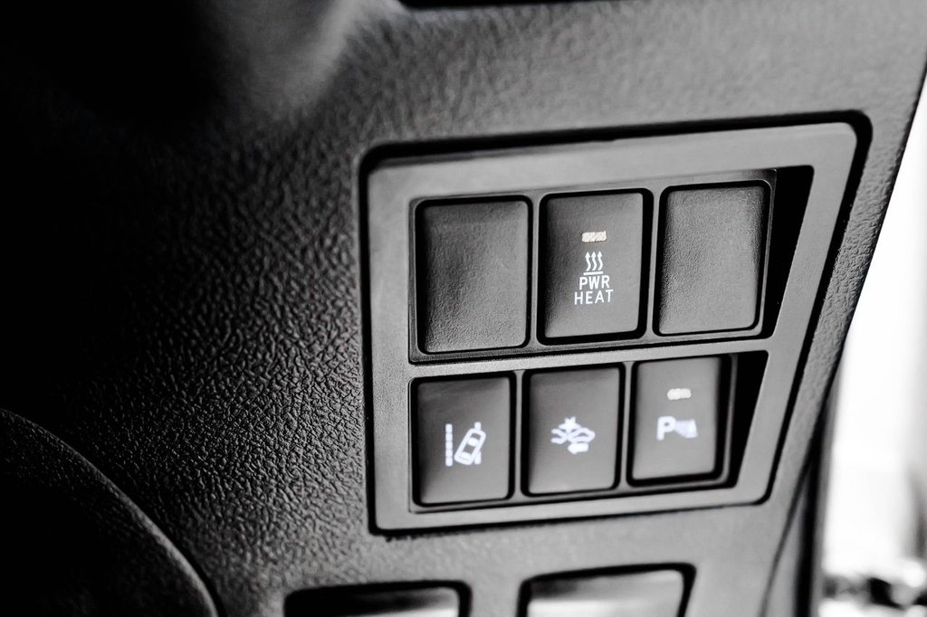 Used Toyota Hilux 2017 for sale - 76417091: Photo 38