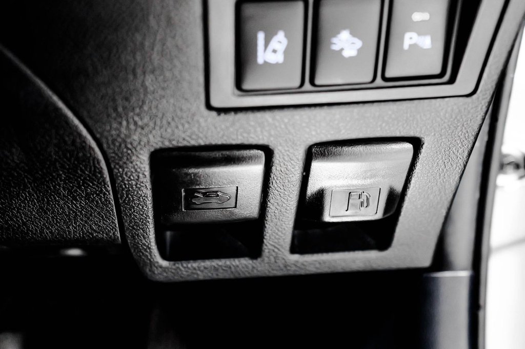 Used Toyota Hilux 2017 for sale - 76417091: Photo 39