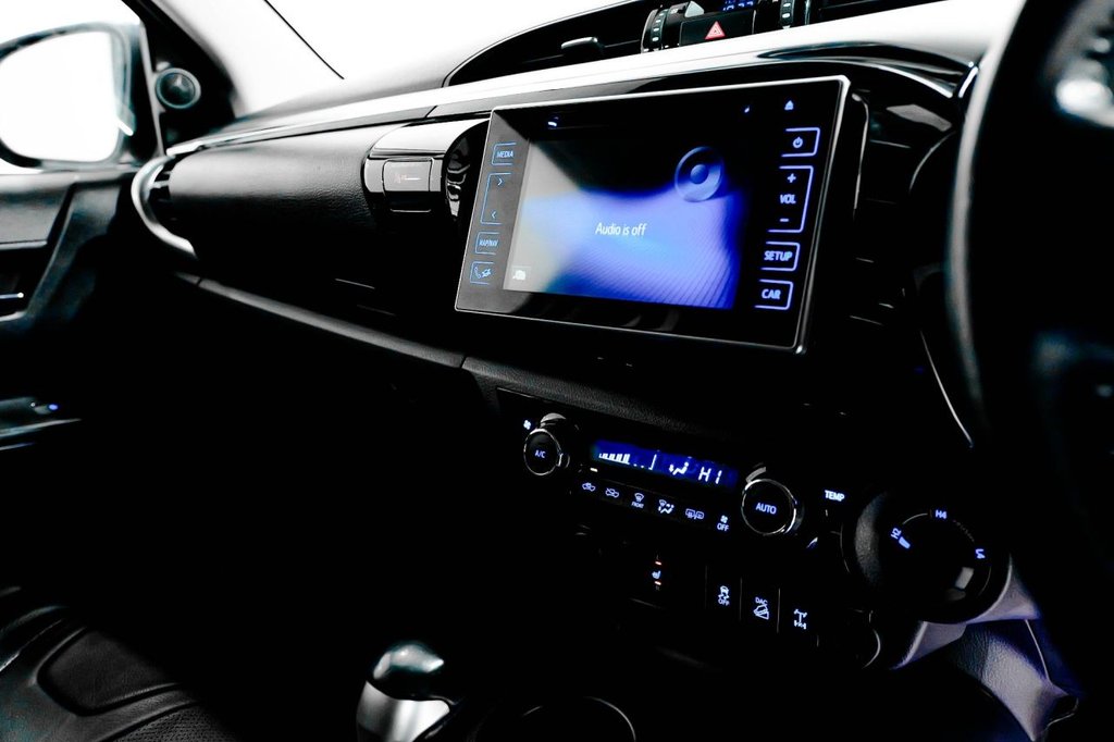 Used Toyota Hilux 2017 for sale - 76417091: Photo 45