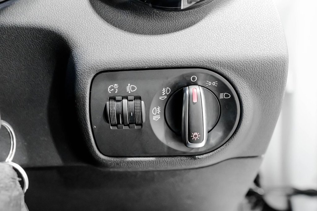 Used Audi A1 2013 for sale - 77053657: Photo 16