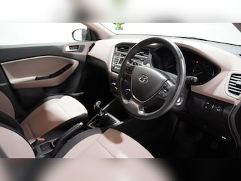 Used Hyundai i20 2015 for sale - 78463554: Photo
