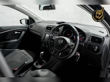 Used Volkswagen Polo 2016 for sale - 78449900: Photo
