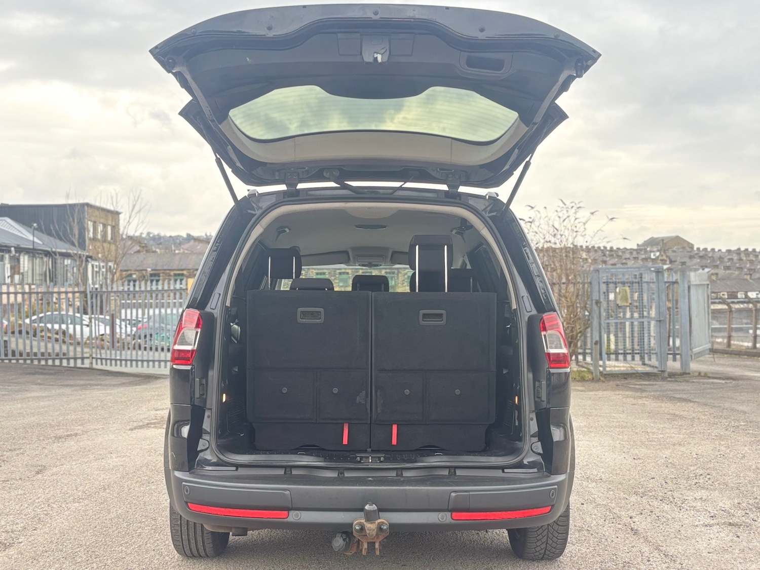 Used Ford Galaxy 2011 for sale - 77592009: Photo 9