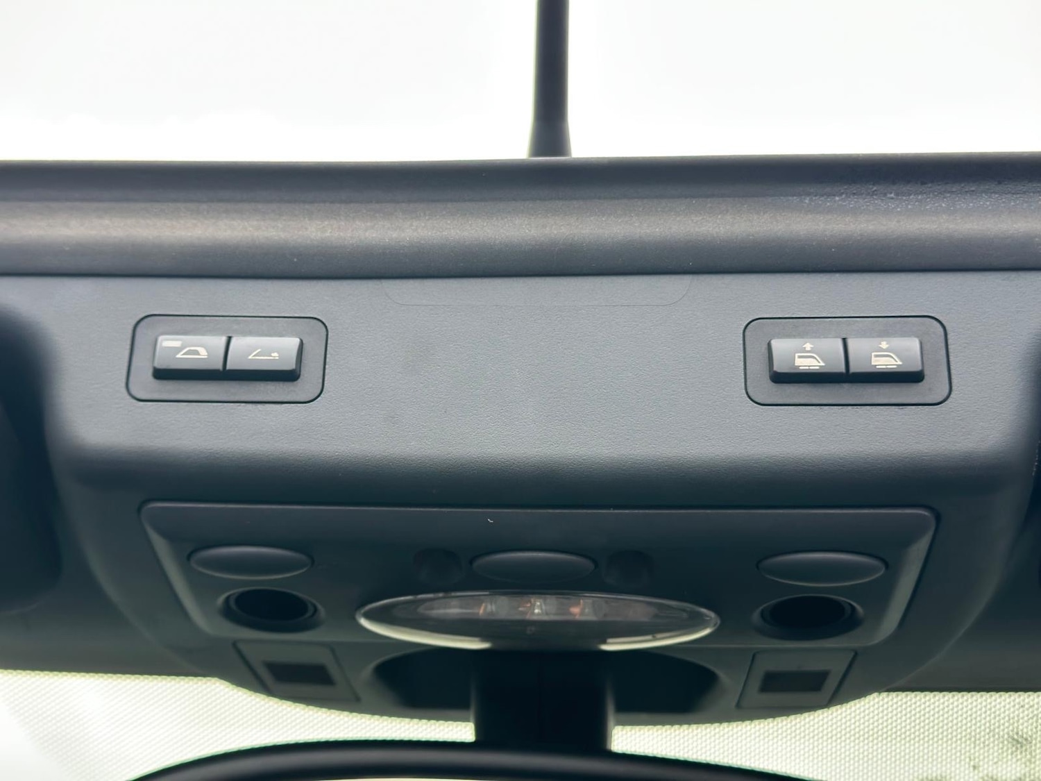 Used MINI Convertible 2005 for sale - 77204082: Photo 13