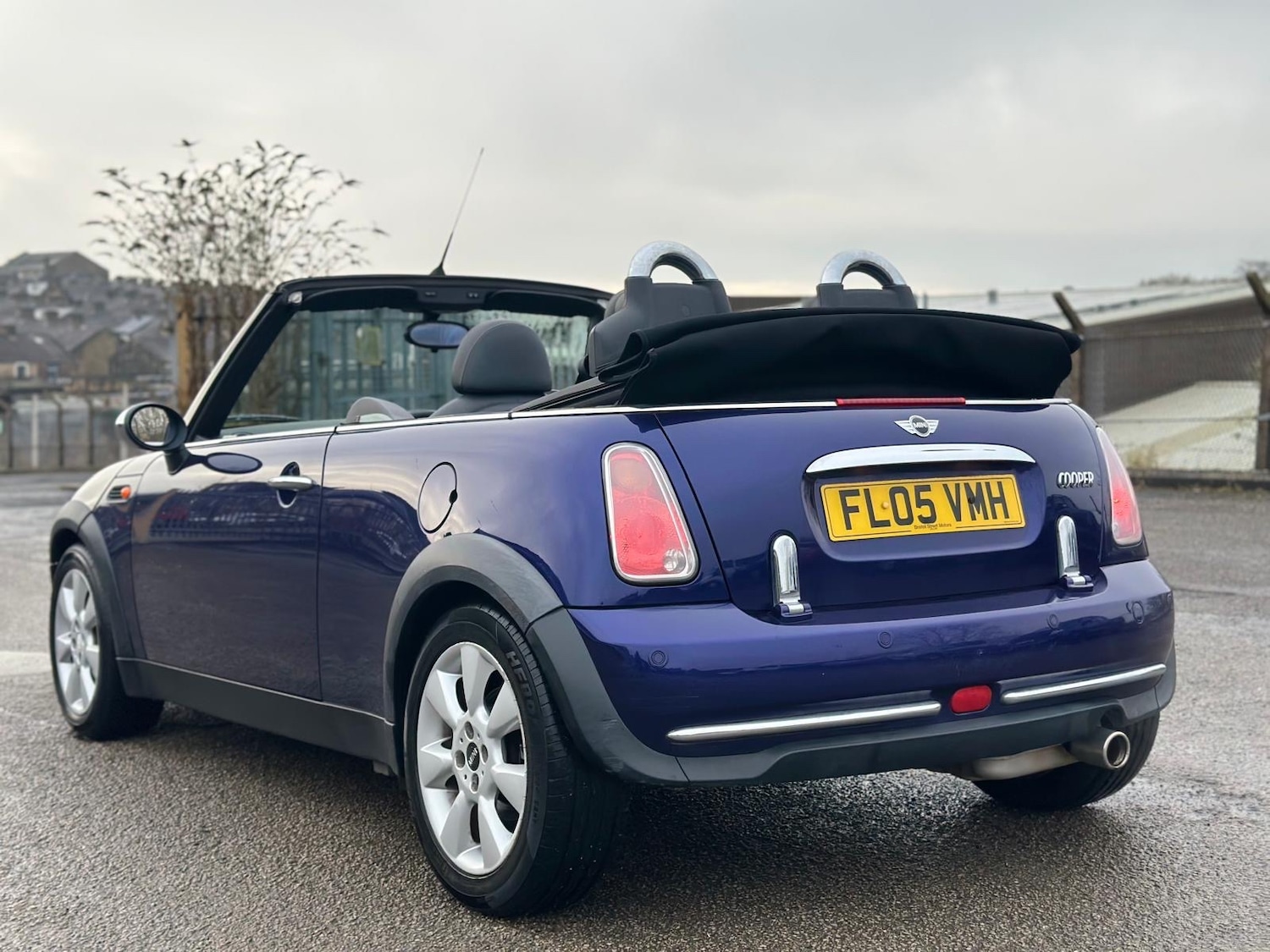 Used MINI Convertible 2005 for sale - 77204082: Photo 7