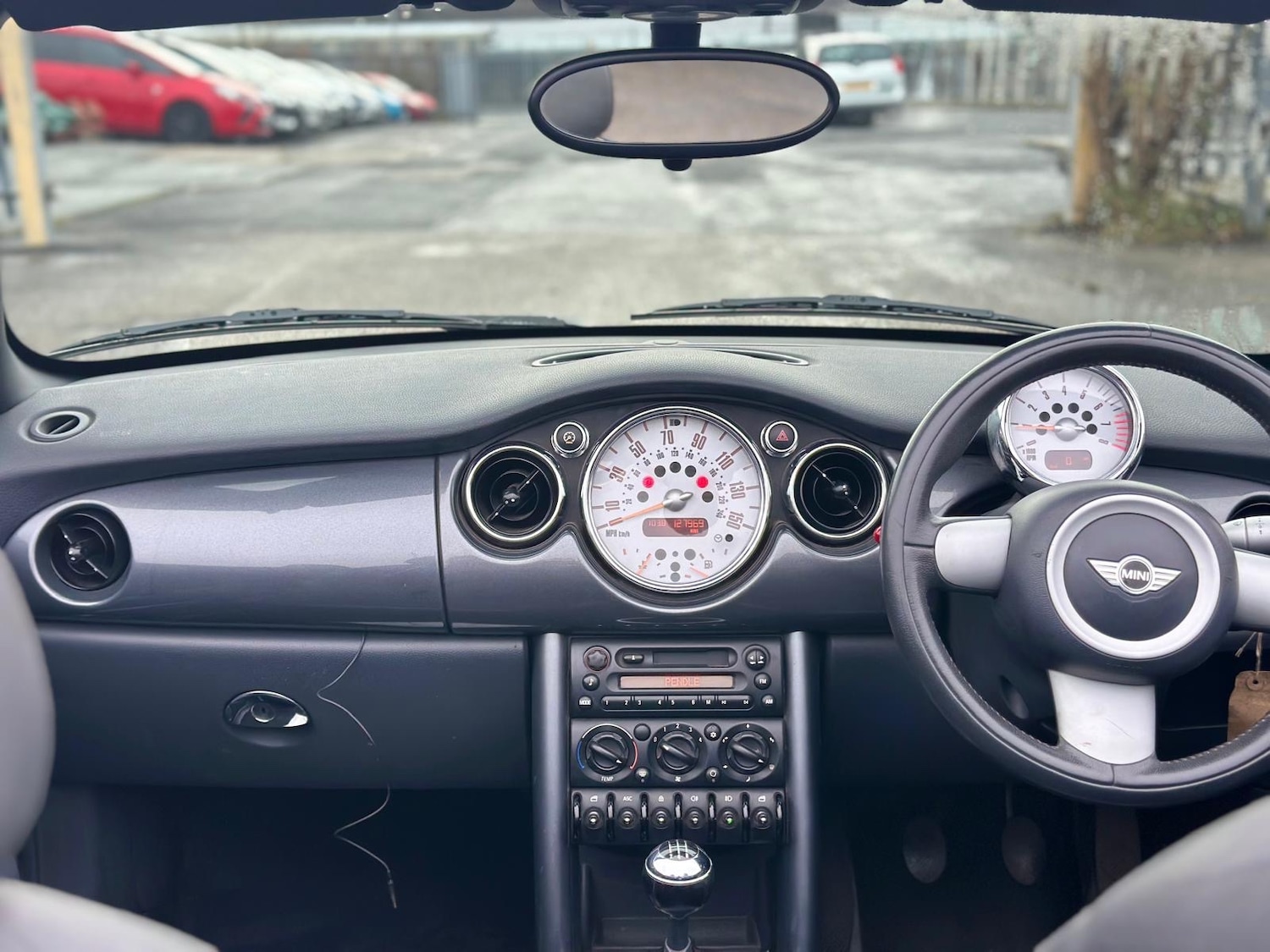 Used MINI Convertible 2005 for sale - 77204082: Photo 9