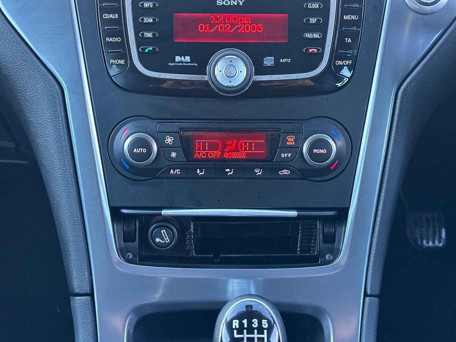 Used Ford Mondeo 2011 for sale - 77399532: Photo 12