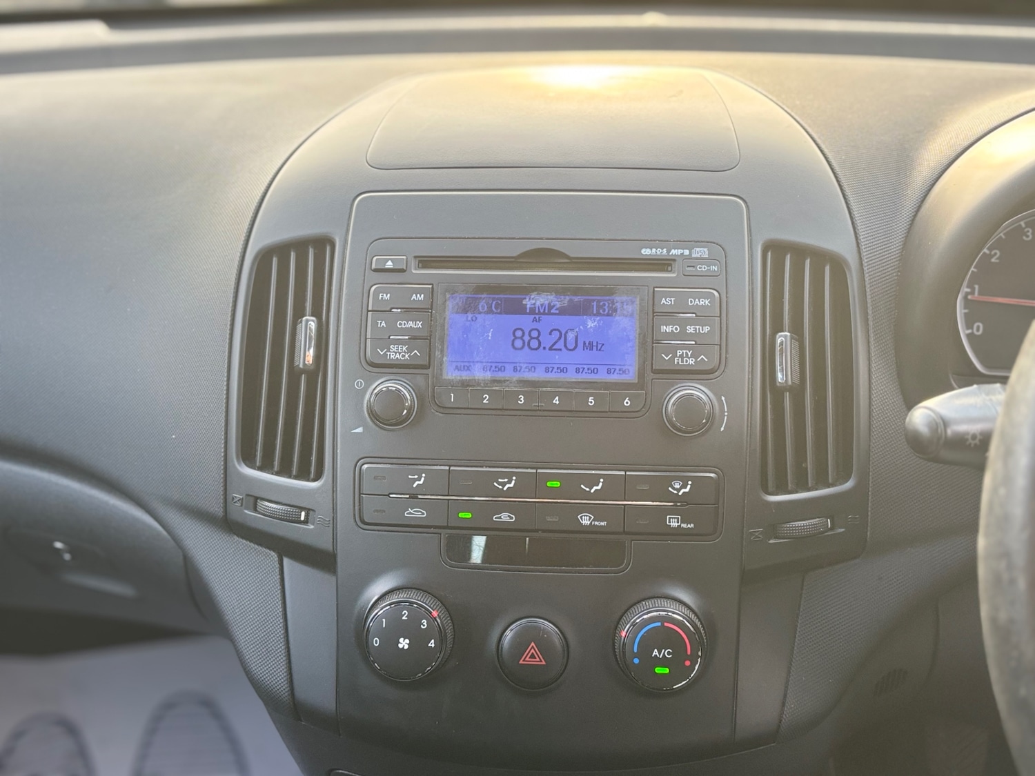 Used Hyundai i30 2011 for sale - 77015183: Photo 11